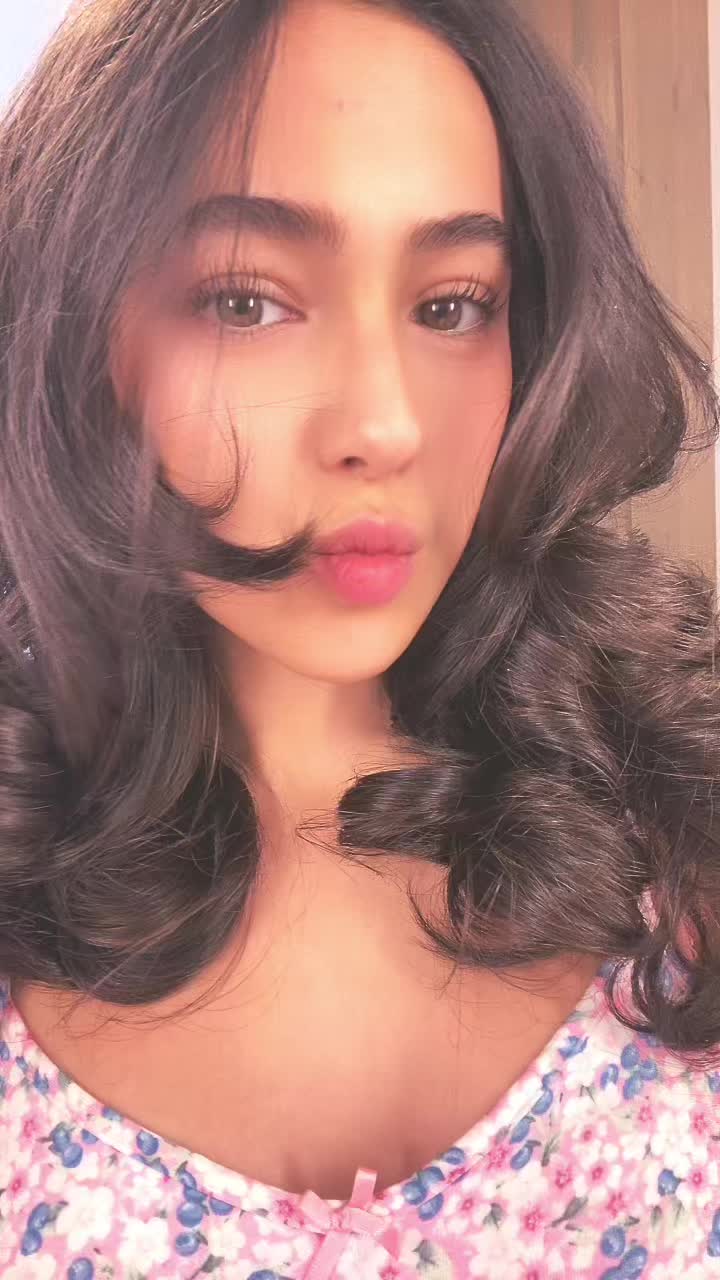 @Elle