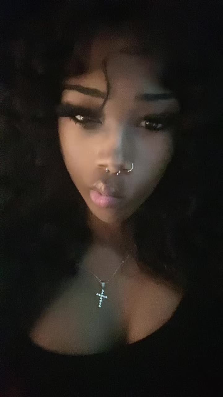 @⃟