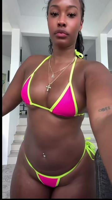 @melavue