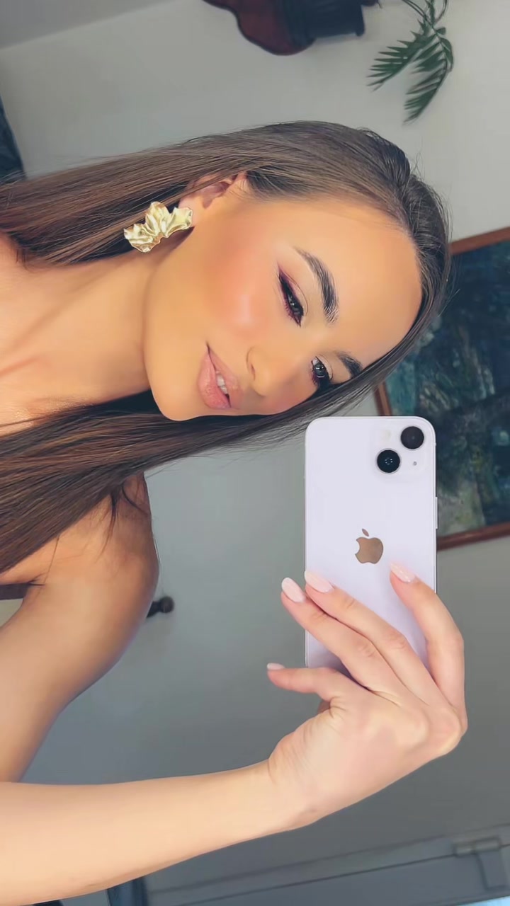 @Јована