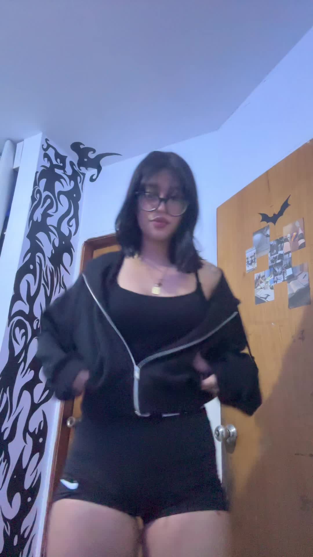 @tuya (Mia)🦇