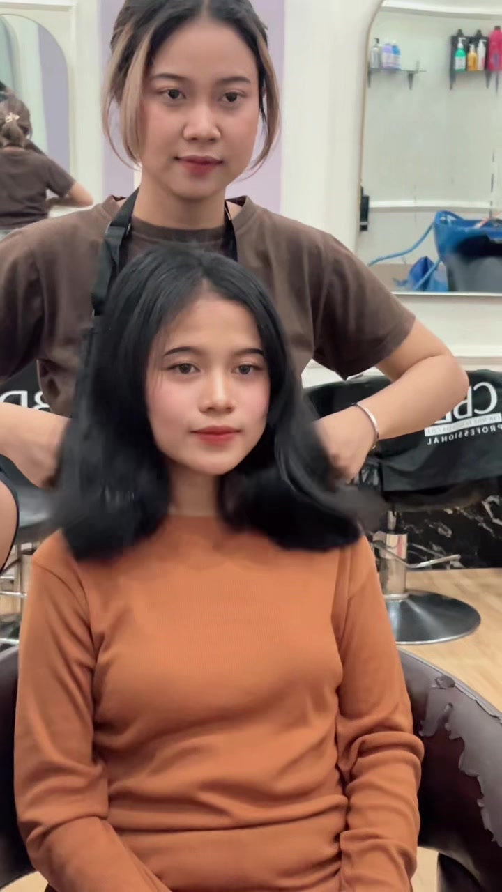 @BARBERELLA HAIR STUDIO