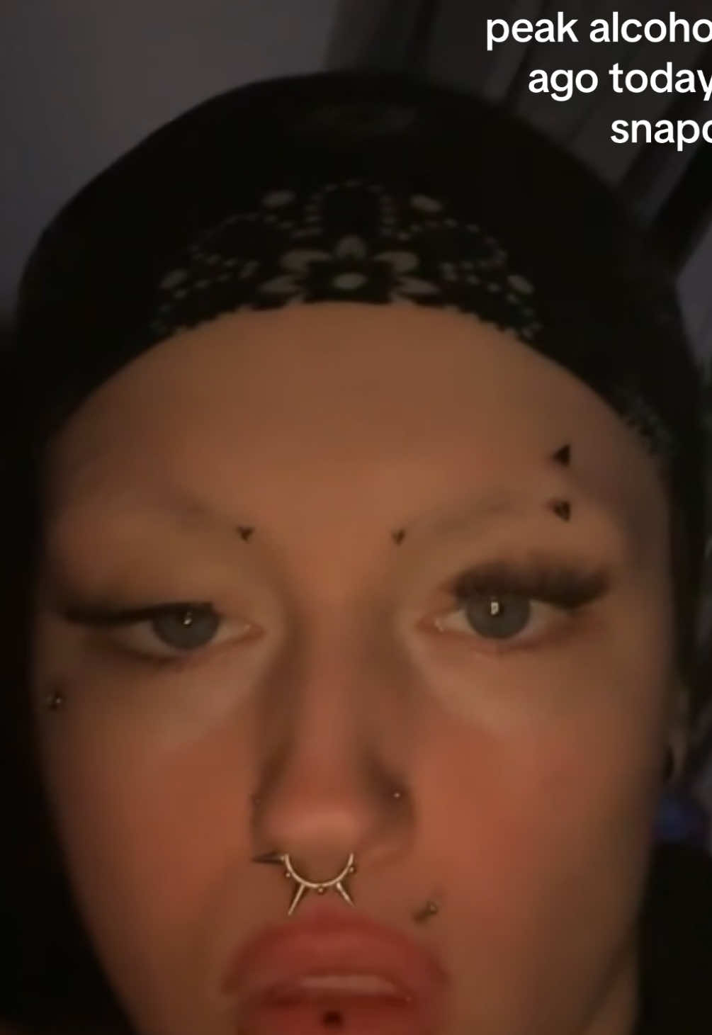 @;-;