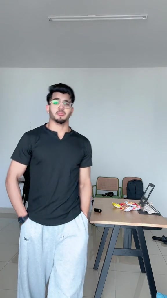 @𝐌𝐑 𝐒𝐇𝐀𝐍𝐈