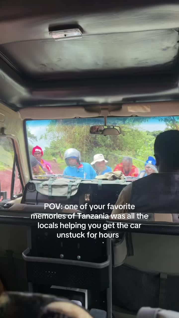 @checkedinwithleslie