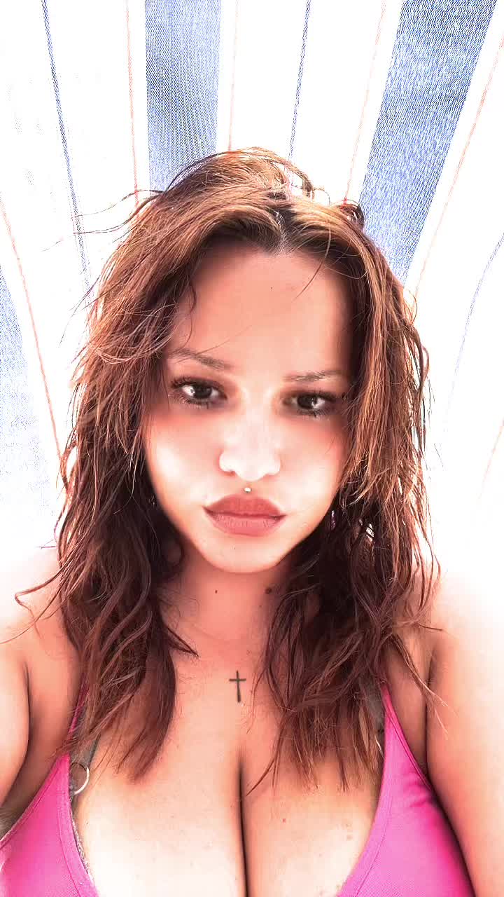 @Lisa 😈🙈🙉🙊😇