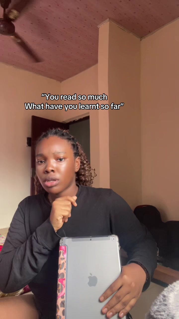 @𐙚₊˚ 🎀 𝒞𝒽𝓎𝒸𝒽𝓎 🎧📖 🎀