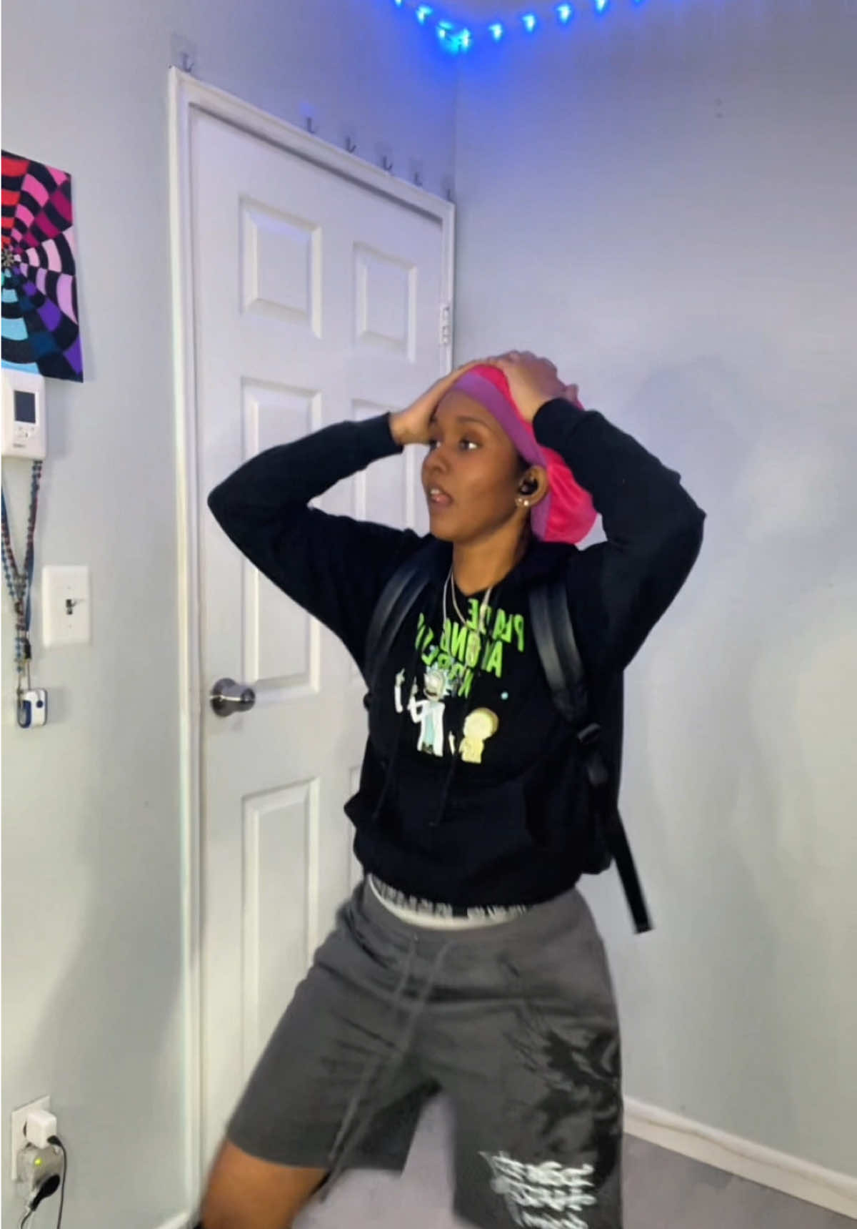 @ISHAꨄ