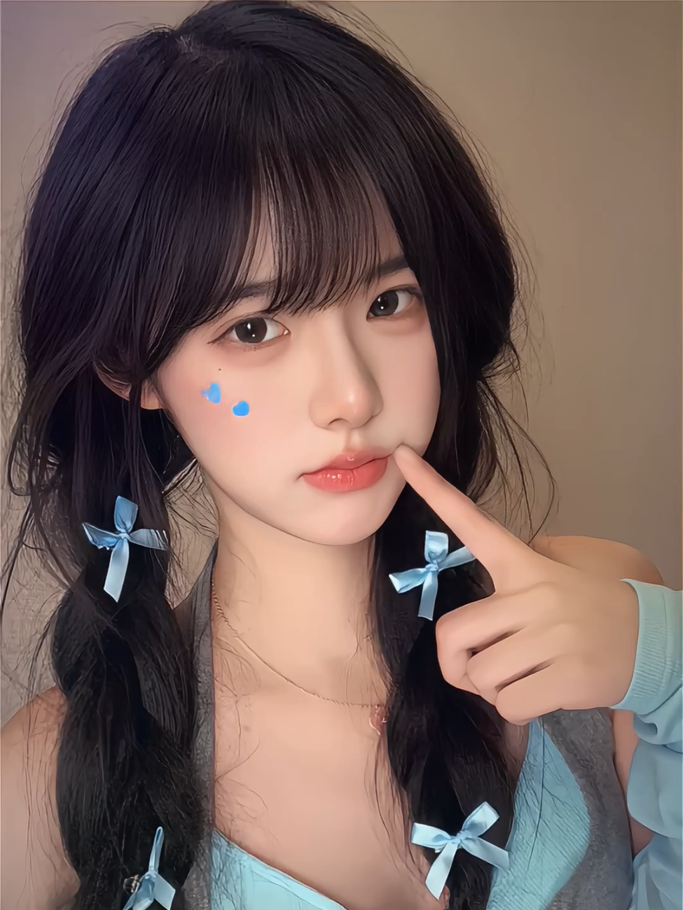 @𝘼𝙣𝙨𝙝𝙞