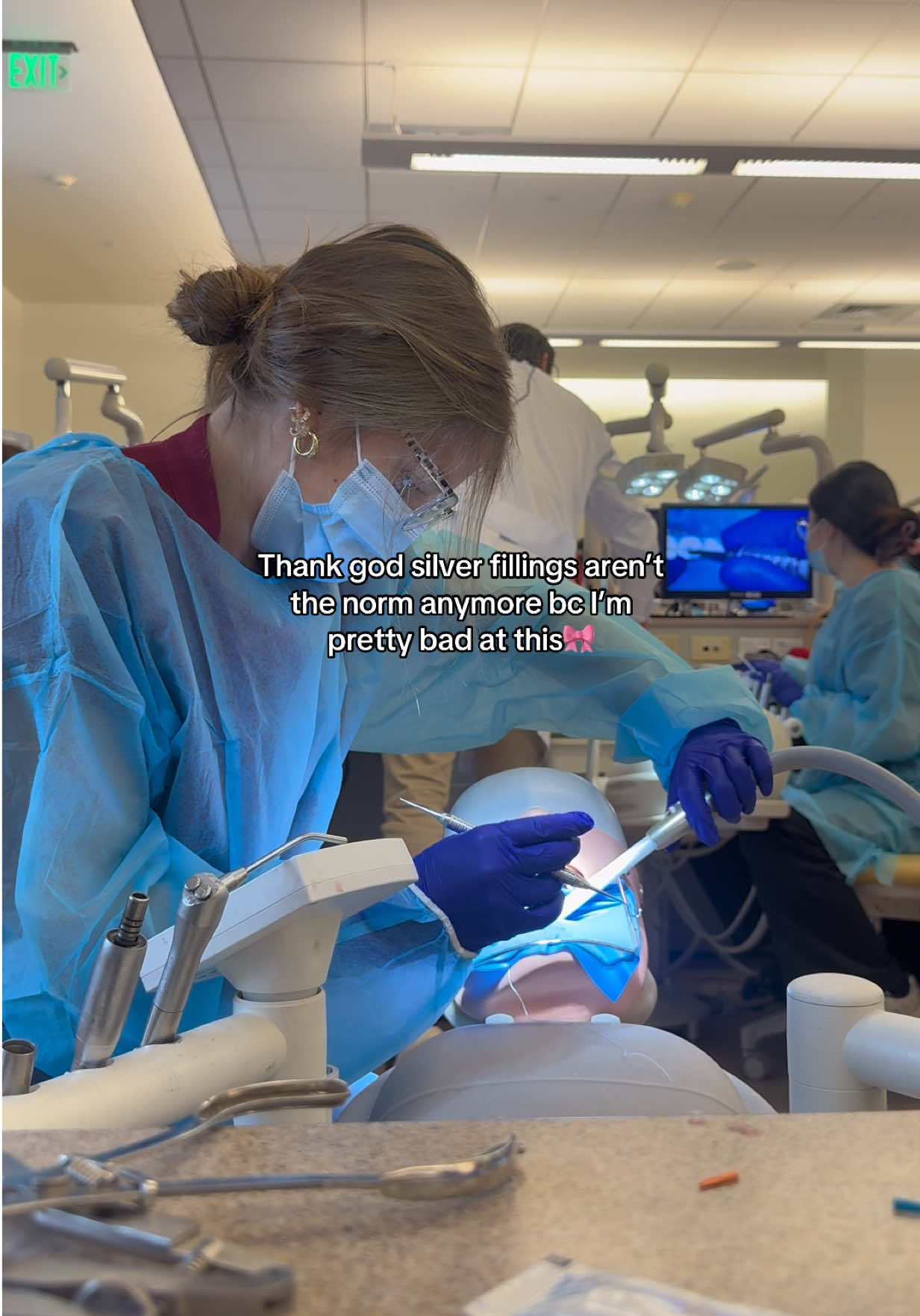 @em | dental student ☆