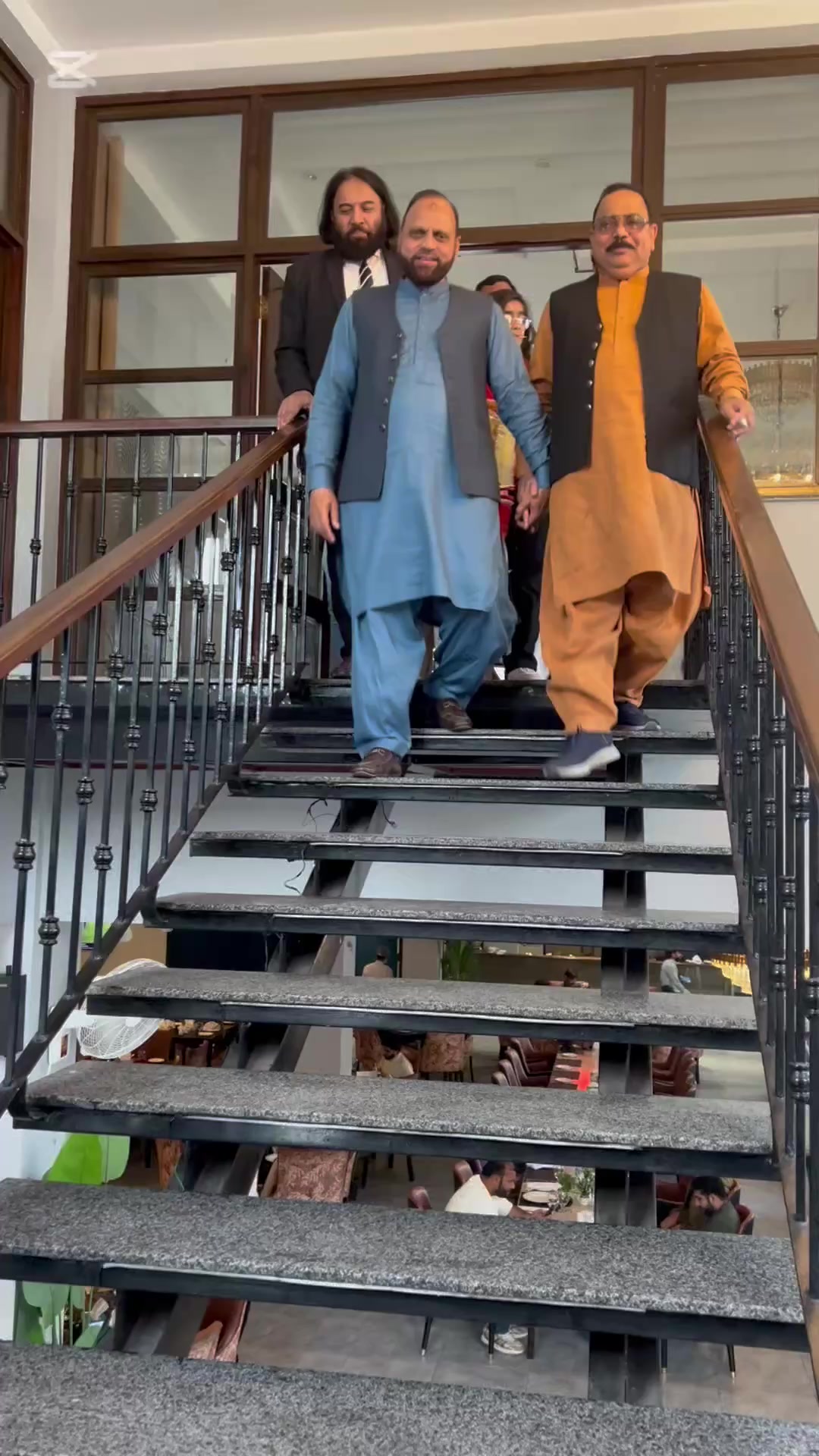 @MIAN😎