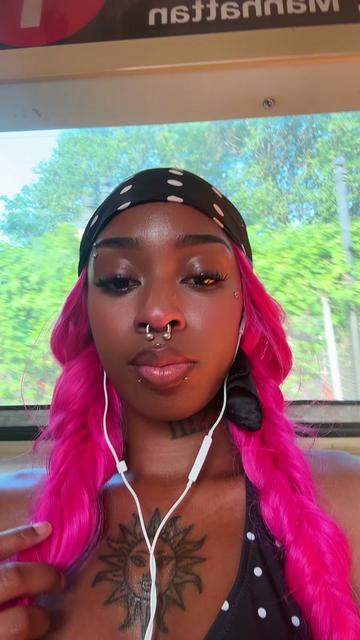 @rainbowkittea