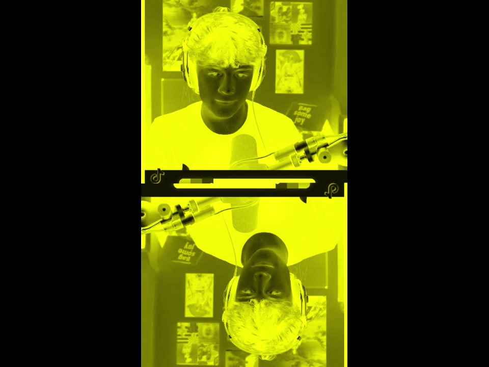 @￴