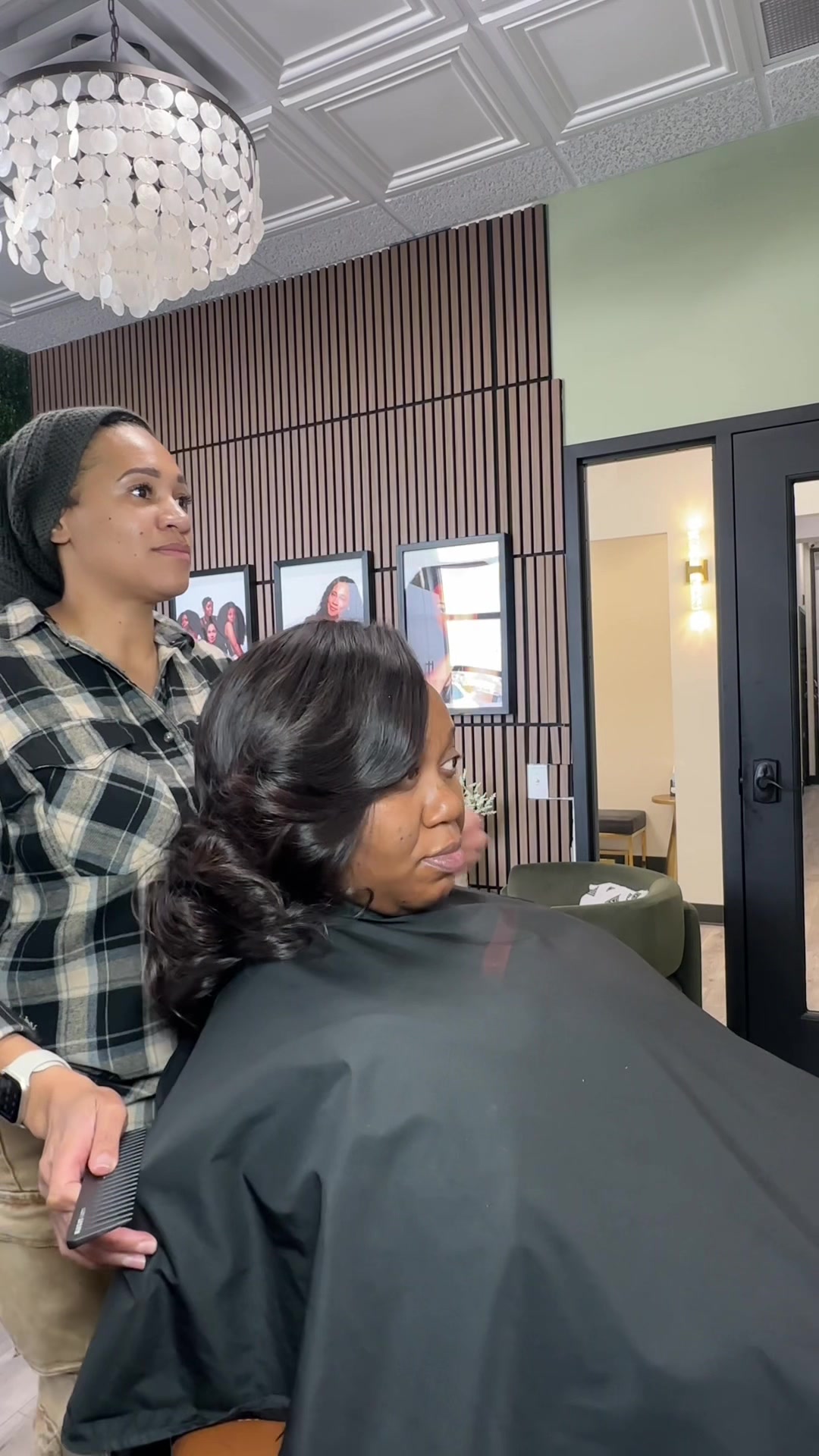 @TrueEssence_BeautyLounge