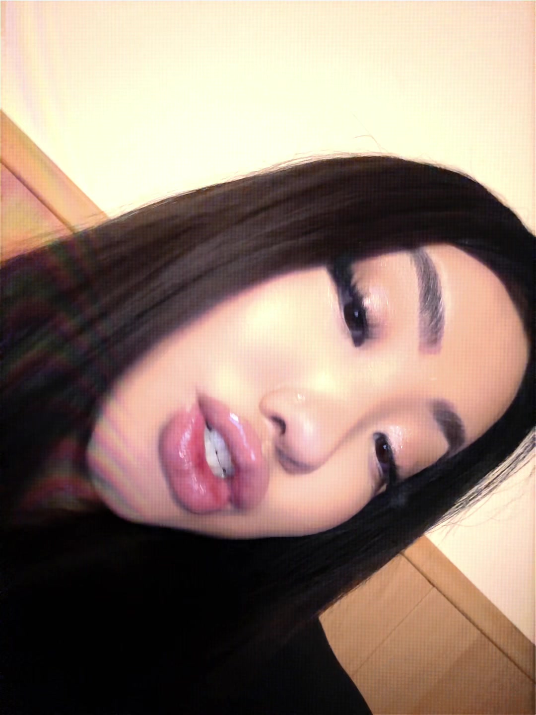 @Kmkris_