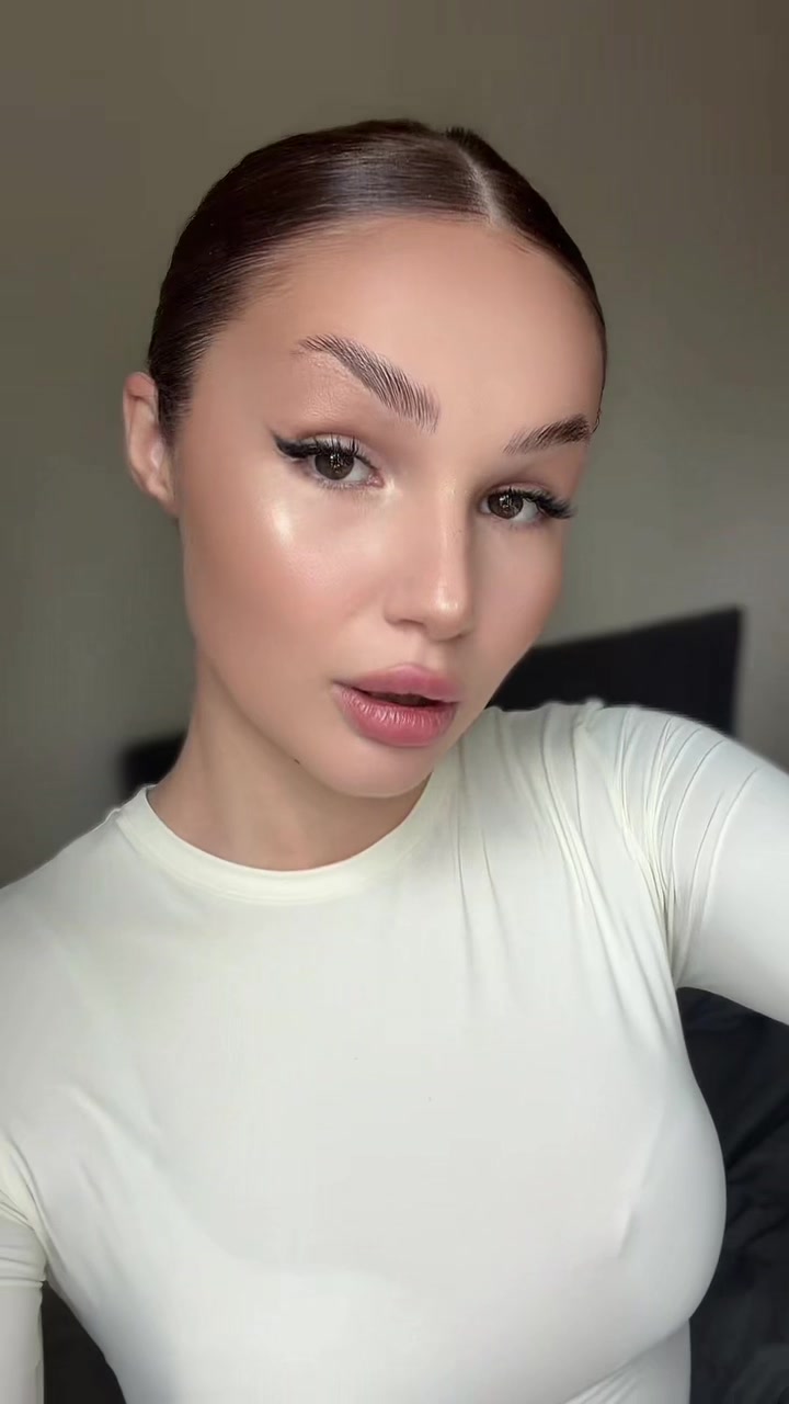 @с любовью, Е.🧿