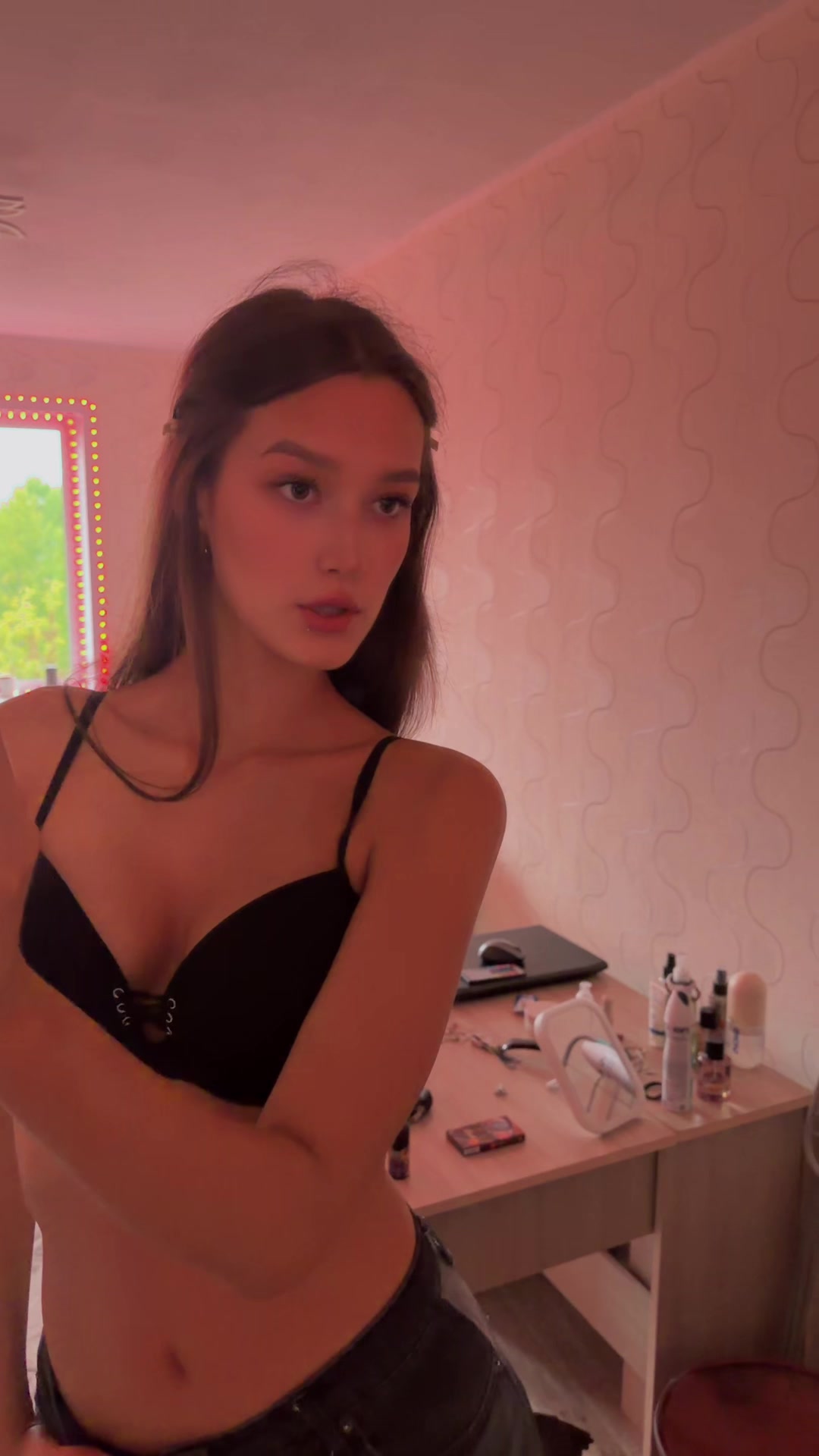 @ARINAREYZ