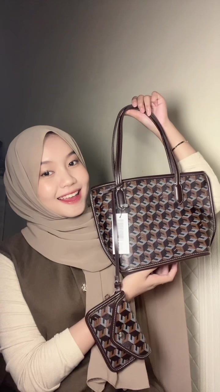 @fira ⋆˚✿