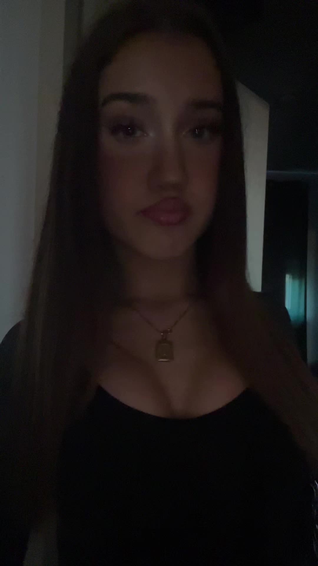 @𝒄𝒉𝒂𝒓𝒍𝒐𝒕𝒕𝒆💘