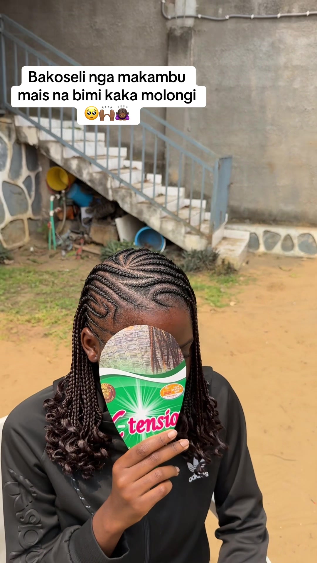 @la fille courte 💝❤️🇨🇩