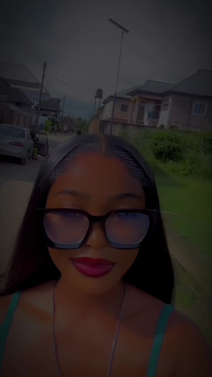 @💙Expensive Vicky💙