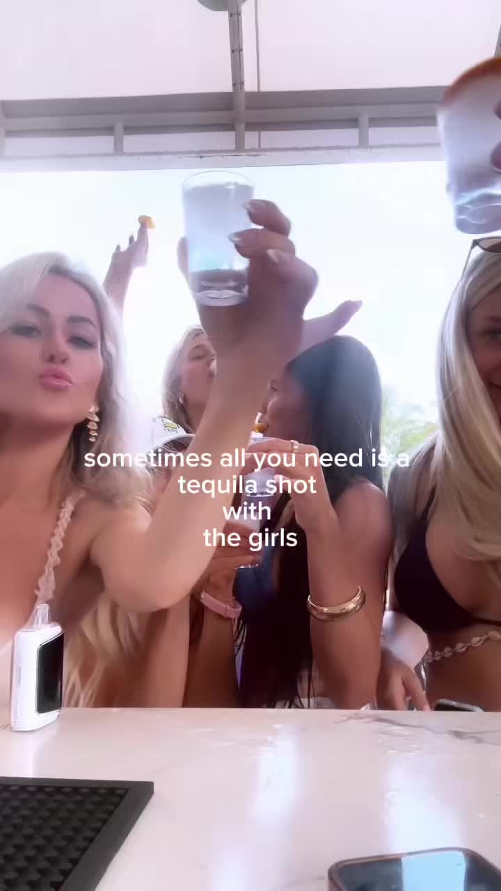 @NicoleOlivia