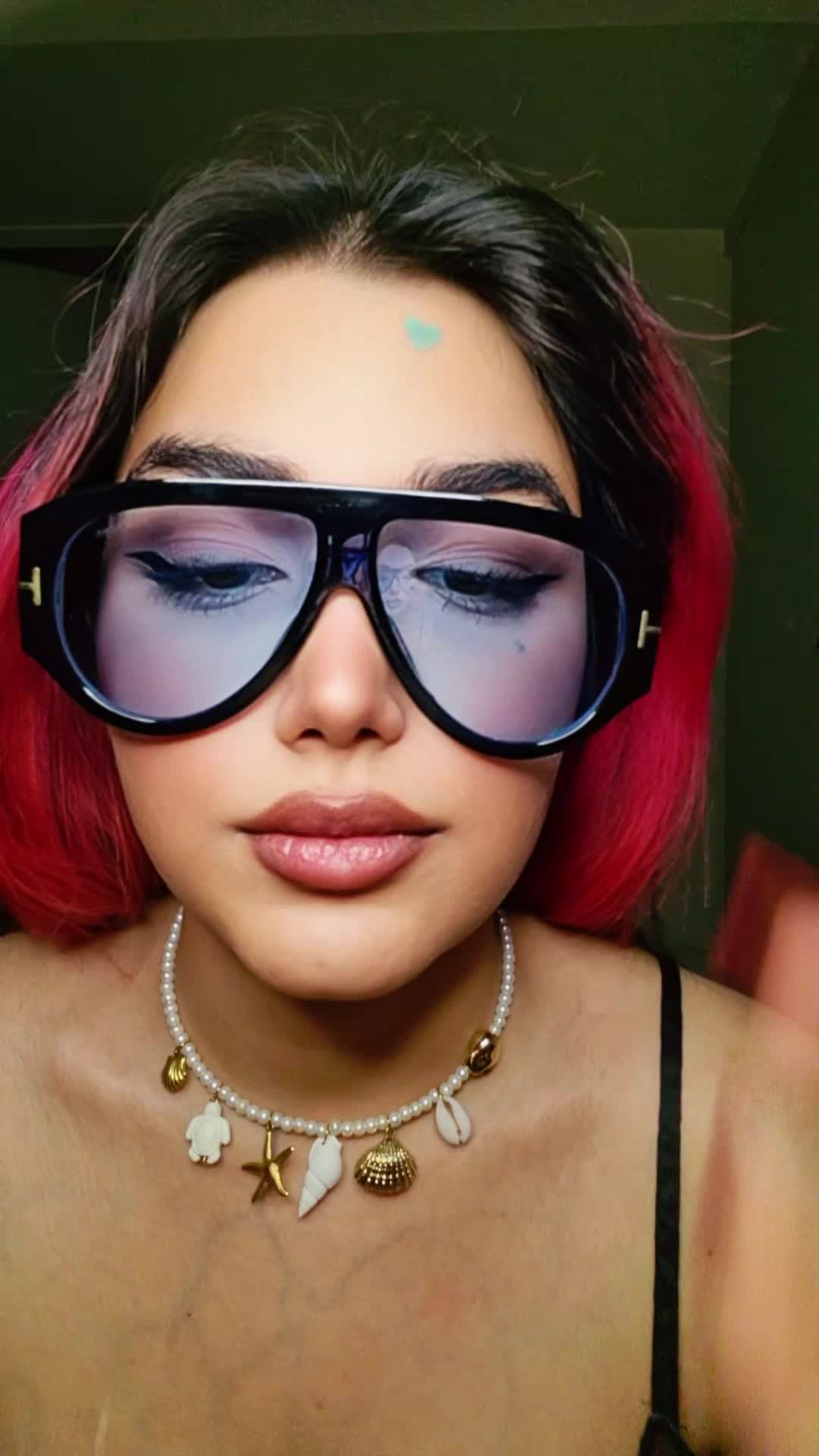 @Anaazin