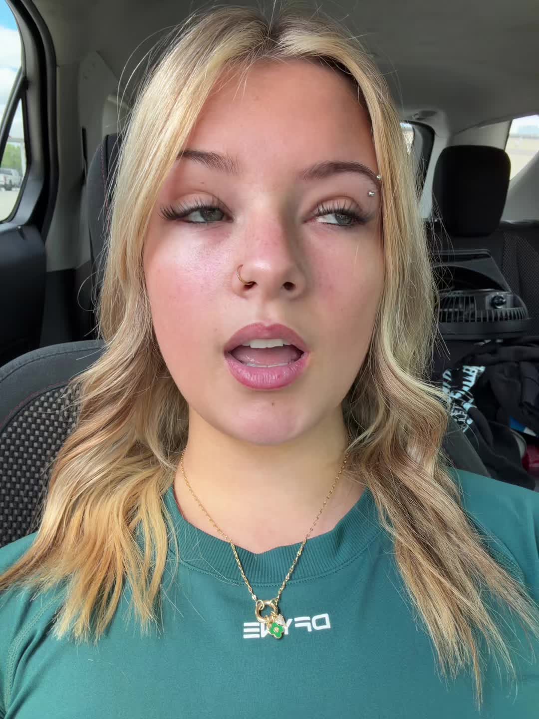 @Naudia