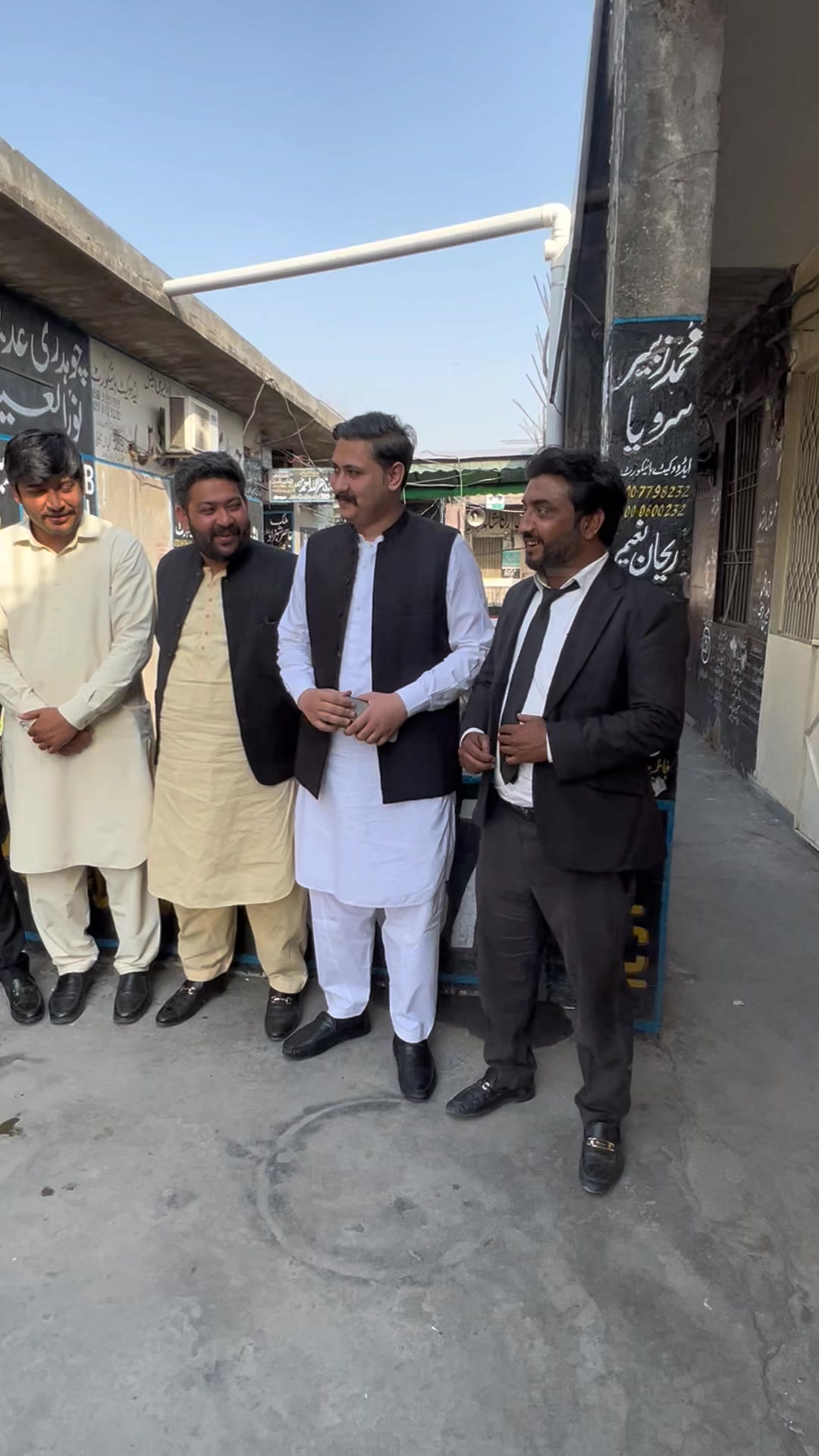 @Azeem Bhatti adv