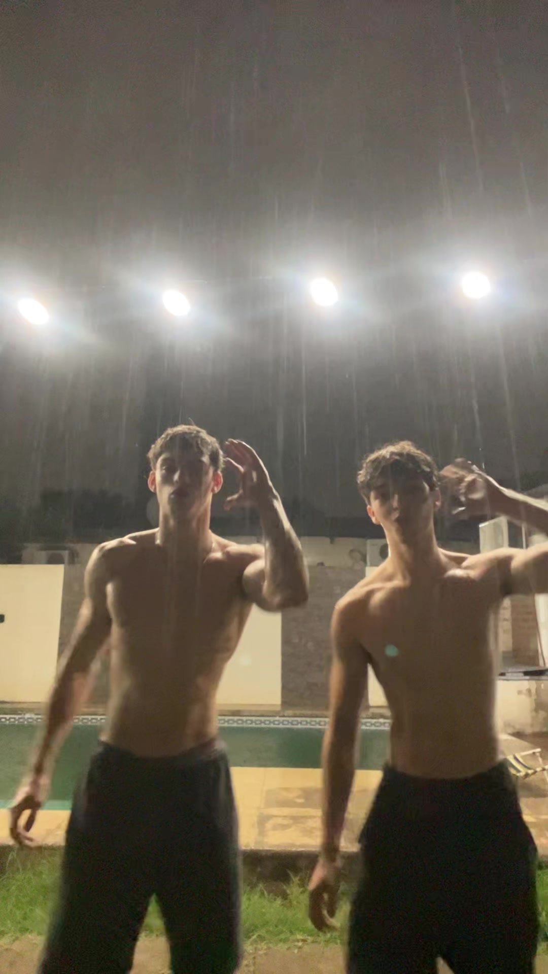 @aaron.shm. 🏳️