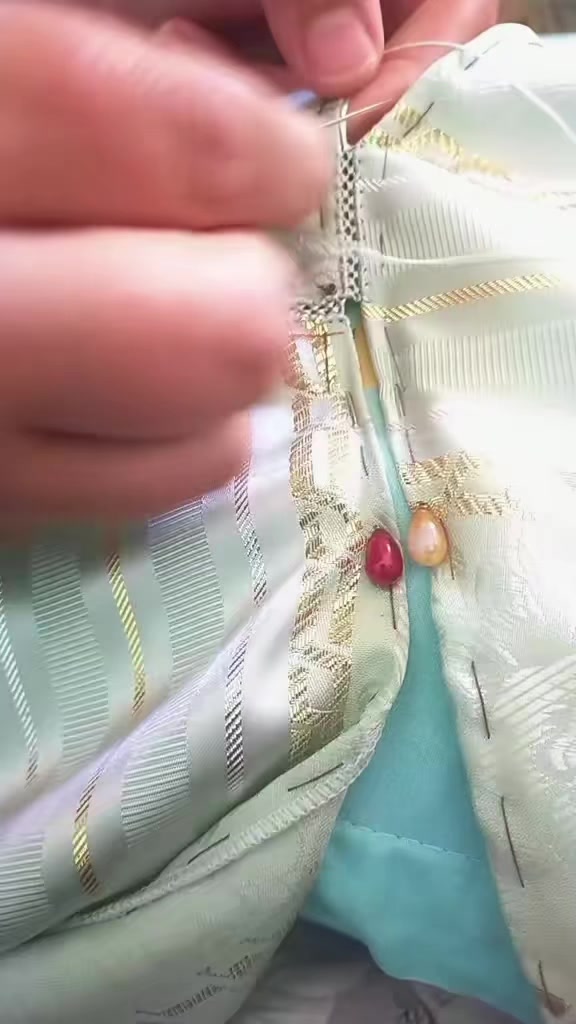 @الراندة بشرى أم البنات