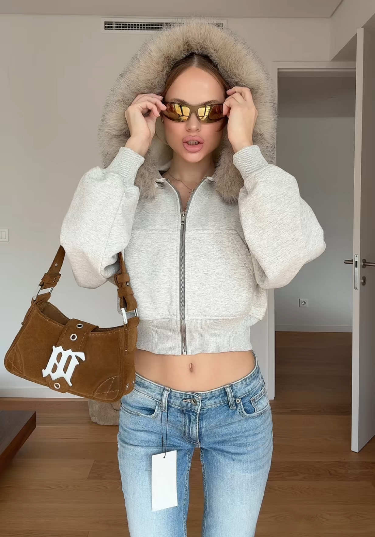 @FETISA
