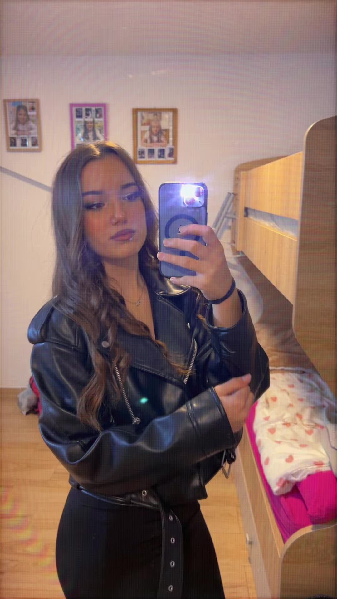 @Andjela