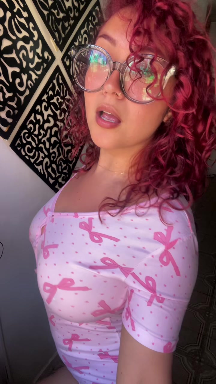 @callmemadeline