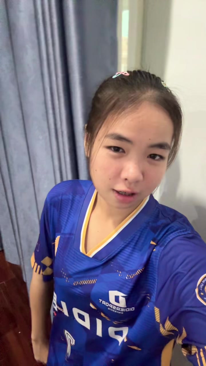 @ยิปซีฟันเหล็ก✨