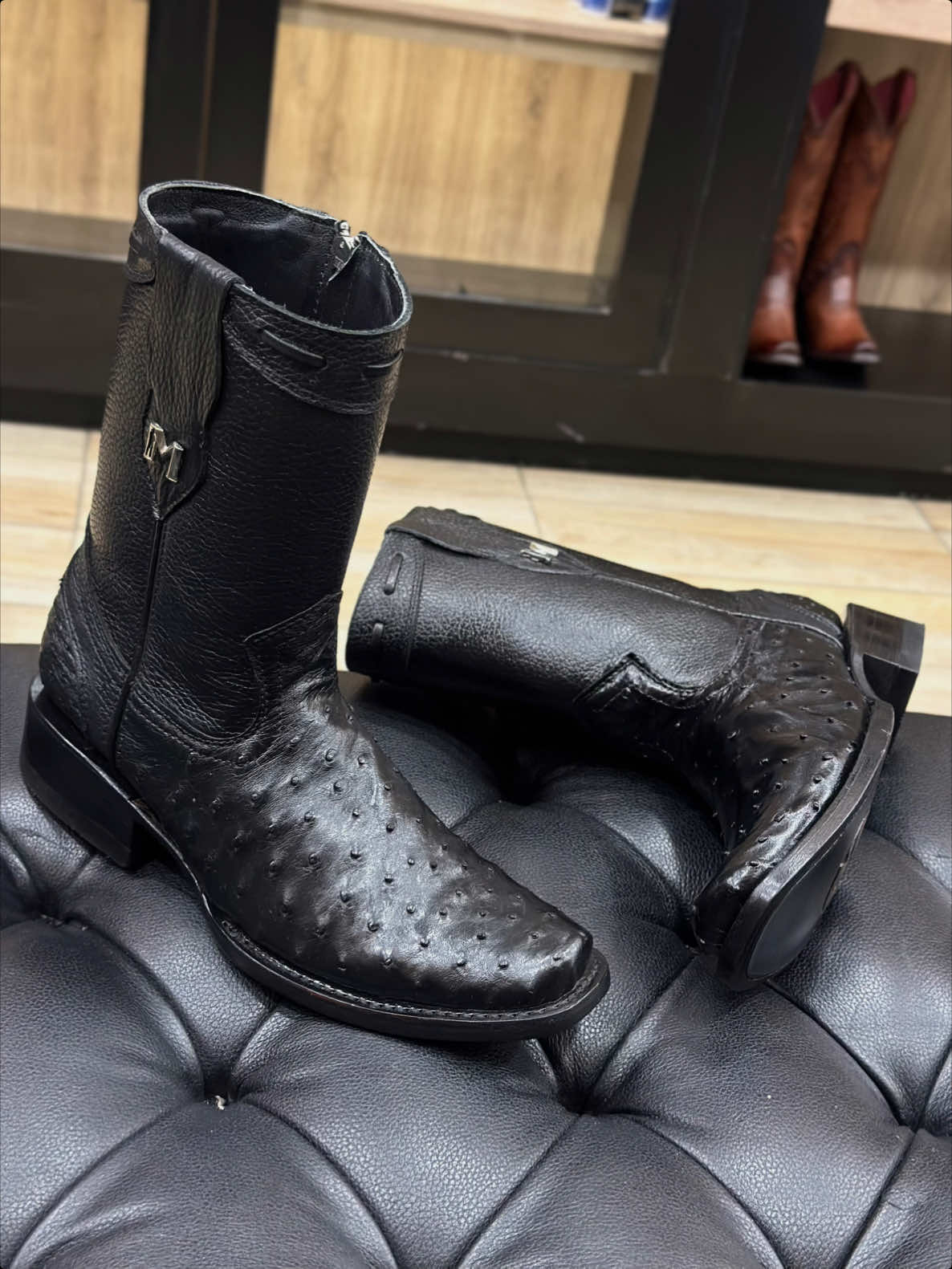 @Lara boots