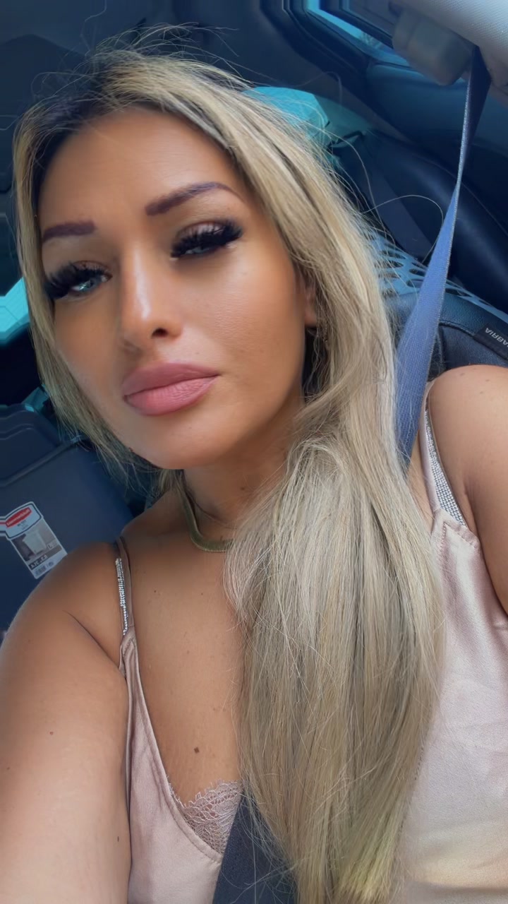@LatinRose 🇨🇦🇸🇻