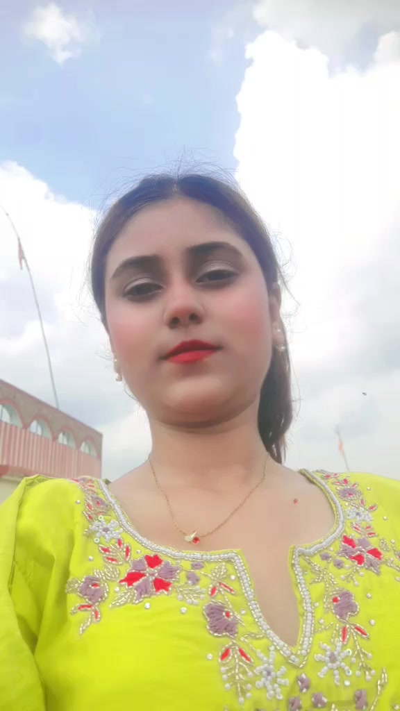 @❤Chandani sarraf❤