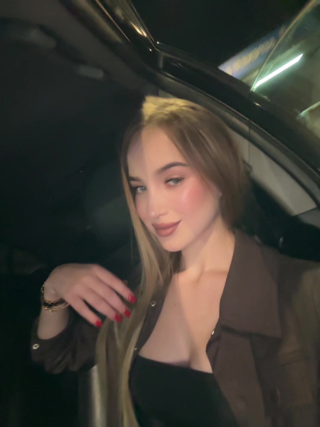 @v.