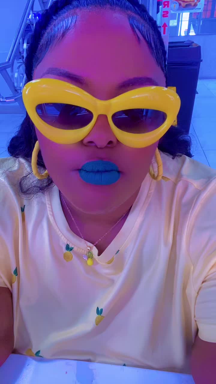@ColorMeHawttStuff