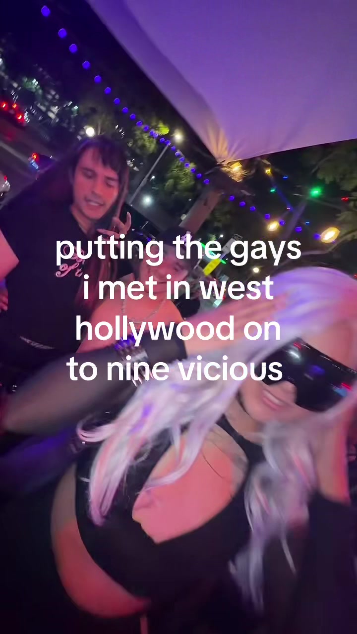 @aliciathebagchaser