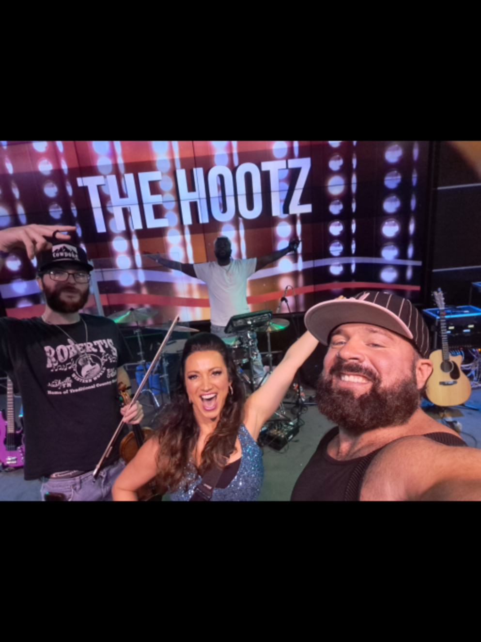 @The Hootz