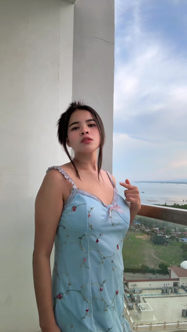 @🦋