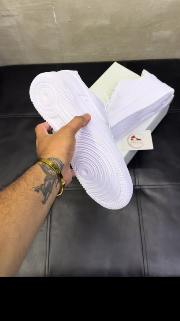 @ellas_sneakers3