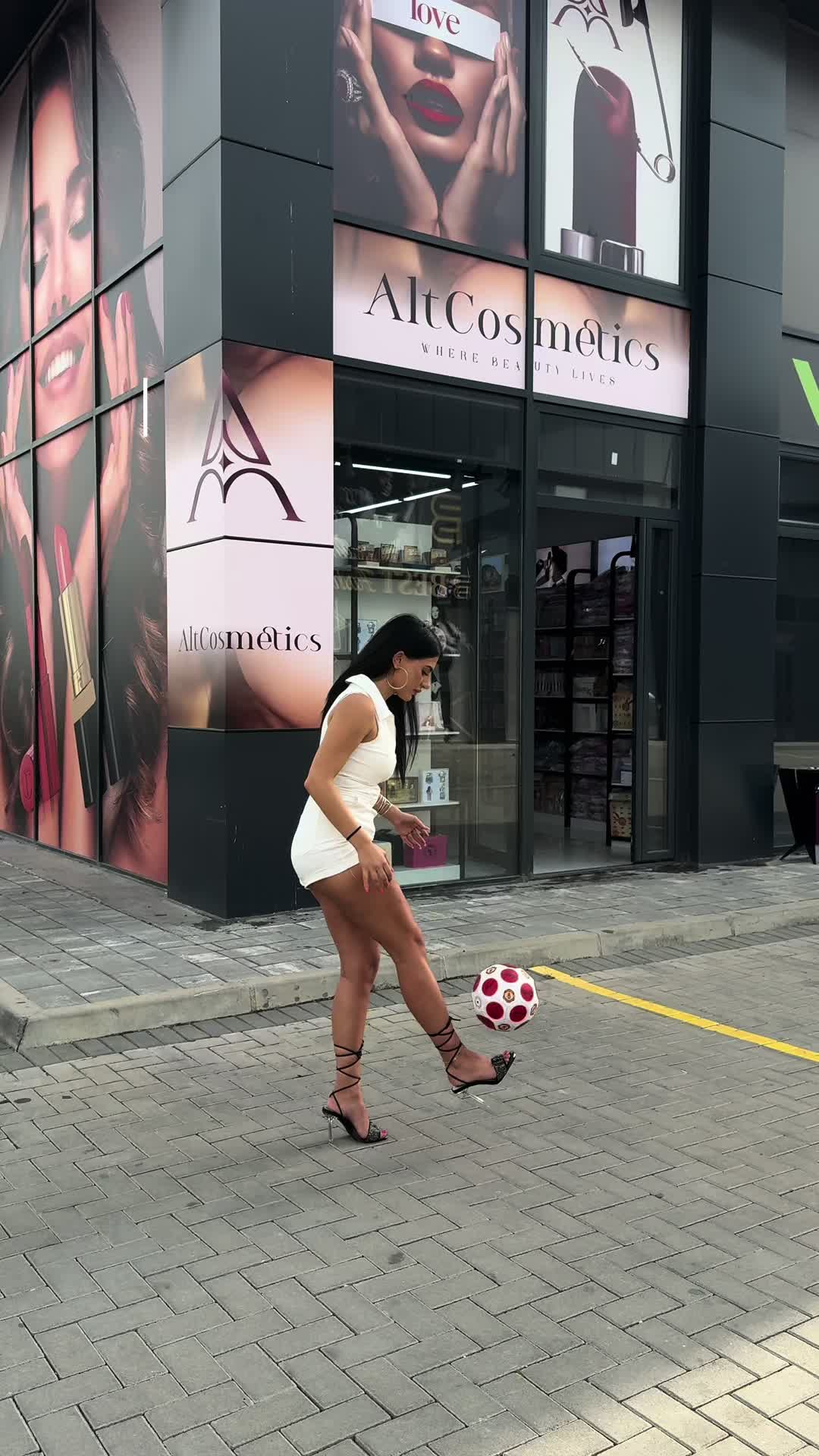 @Adelina⚽️👠