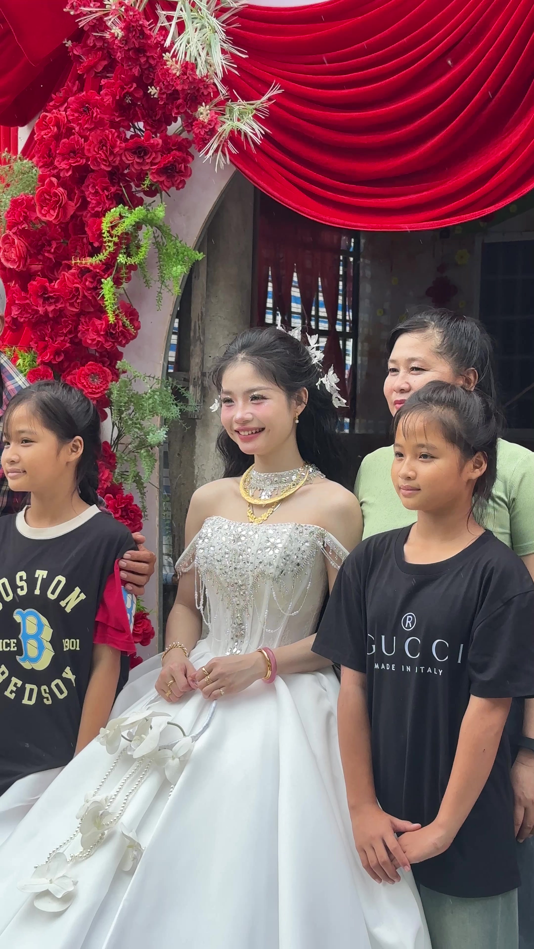 @Chuy&ecirc;n về cưới