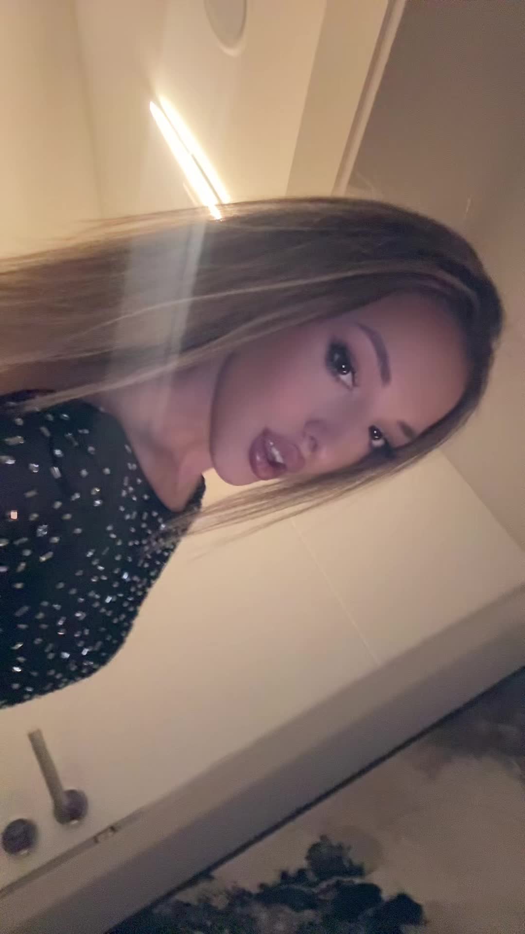 @KK