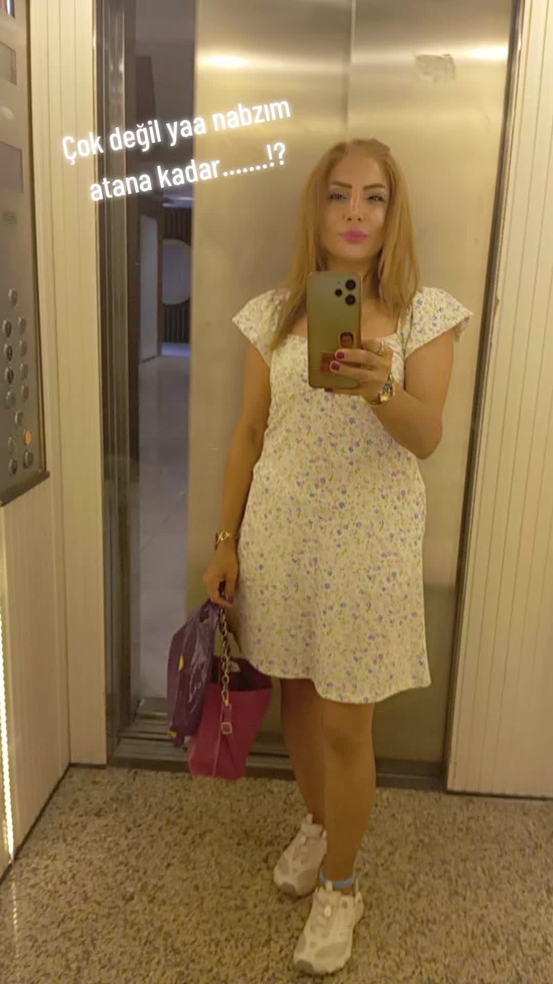 @emellebeauty