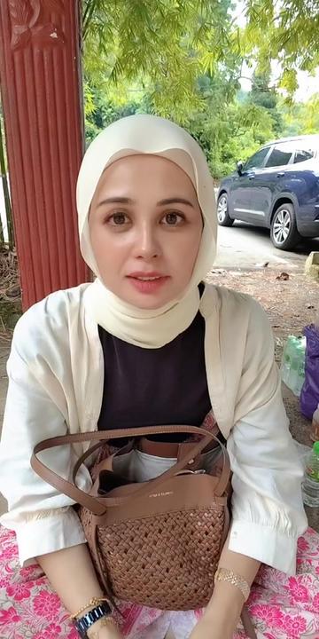 @Cik Roses 🌹