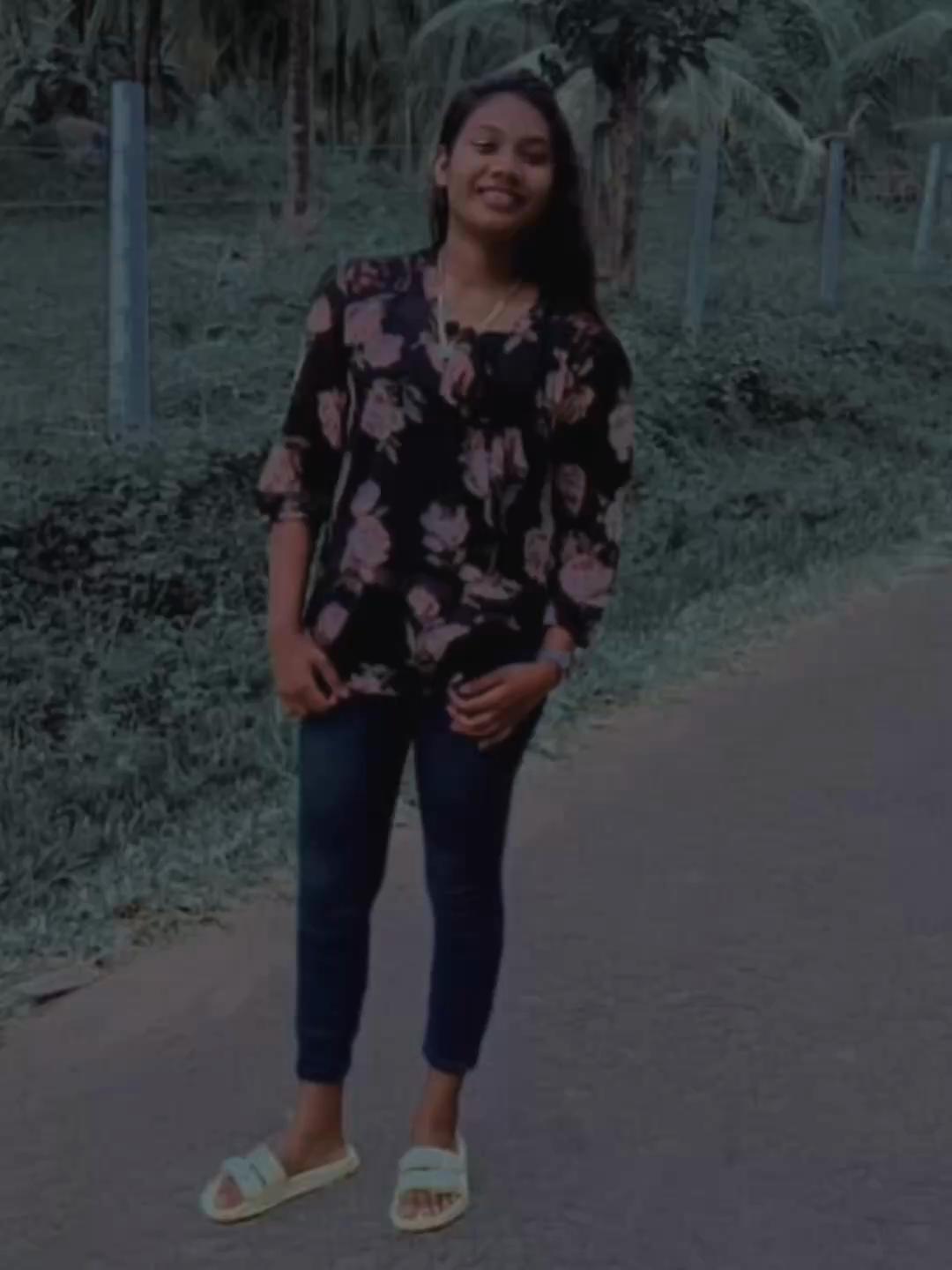 @SAPNA GIRL 😩🌸🌚